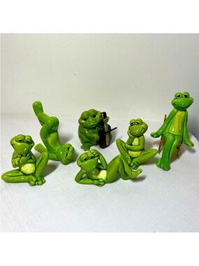Vintage 80’s Norcrest Frogs Figurine Decor. Goofy. Collectible.